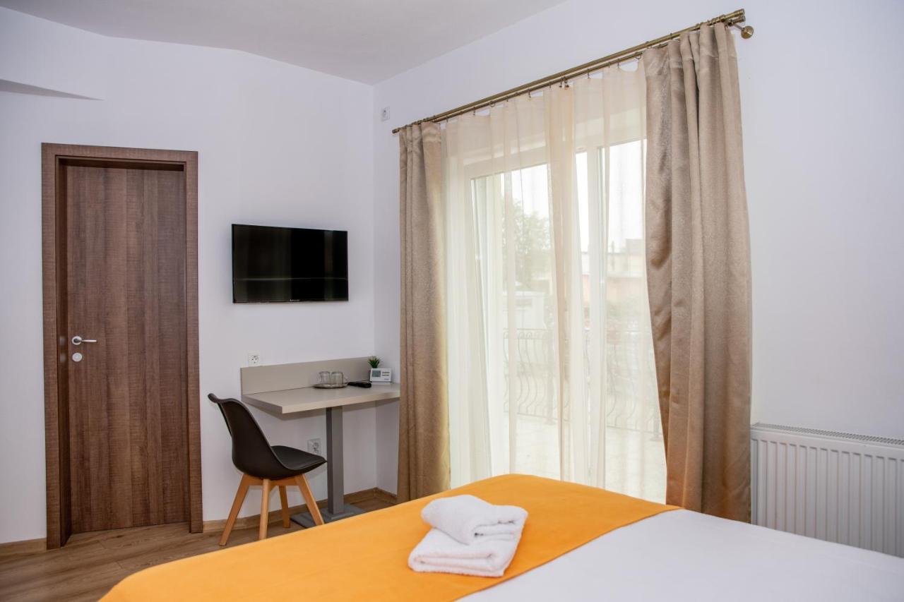 Pensiunea Zbor Cluj-Napoca Luaran gambar