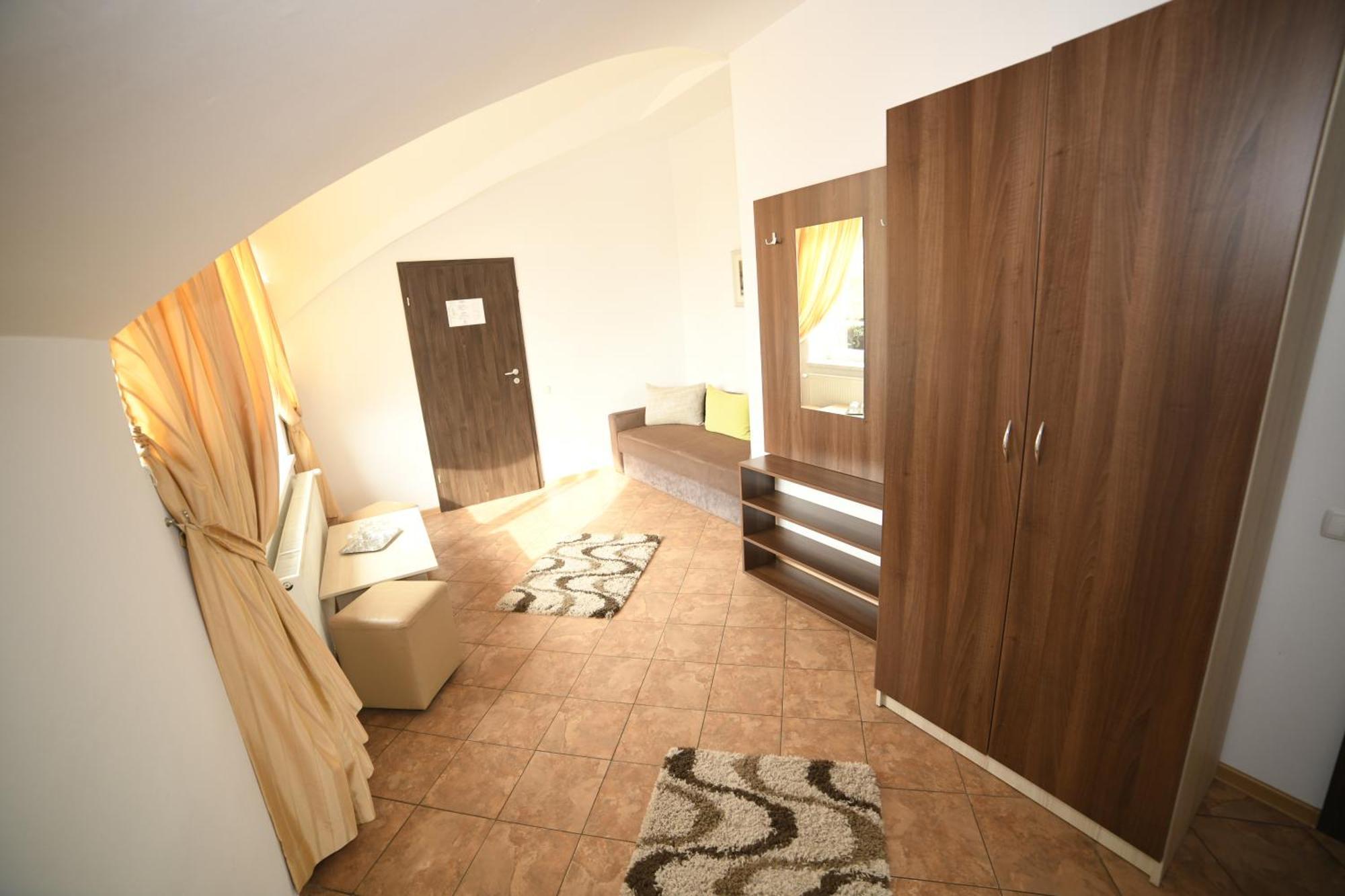 Pensiunea Zbor Cluj-Napoca Luaran gambar