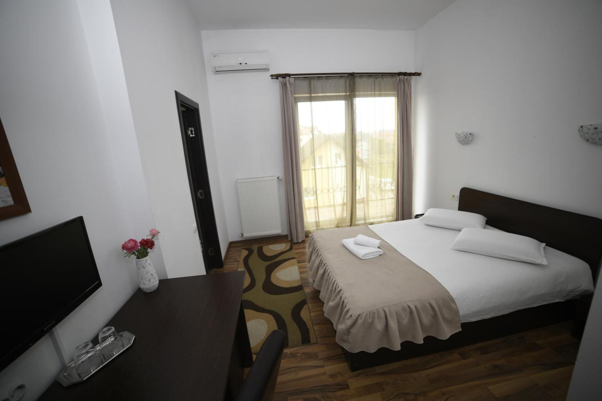 Pensiunea Zbor Cluj-Napoca Luaran gambar