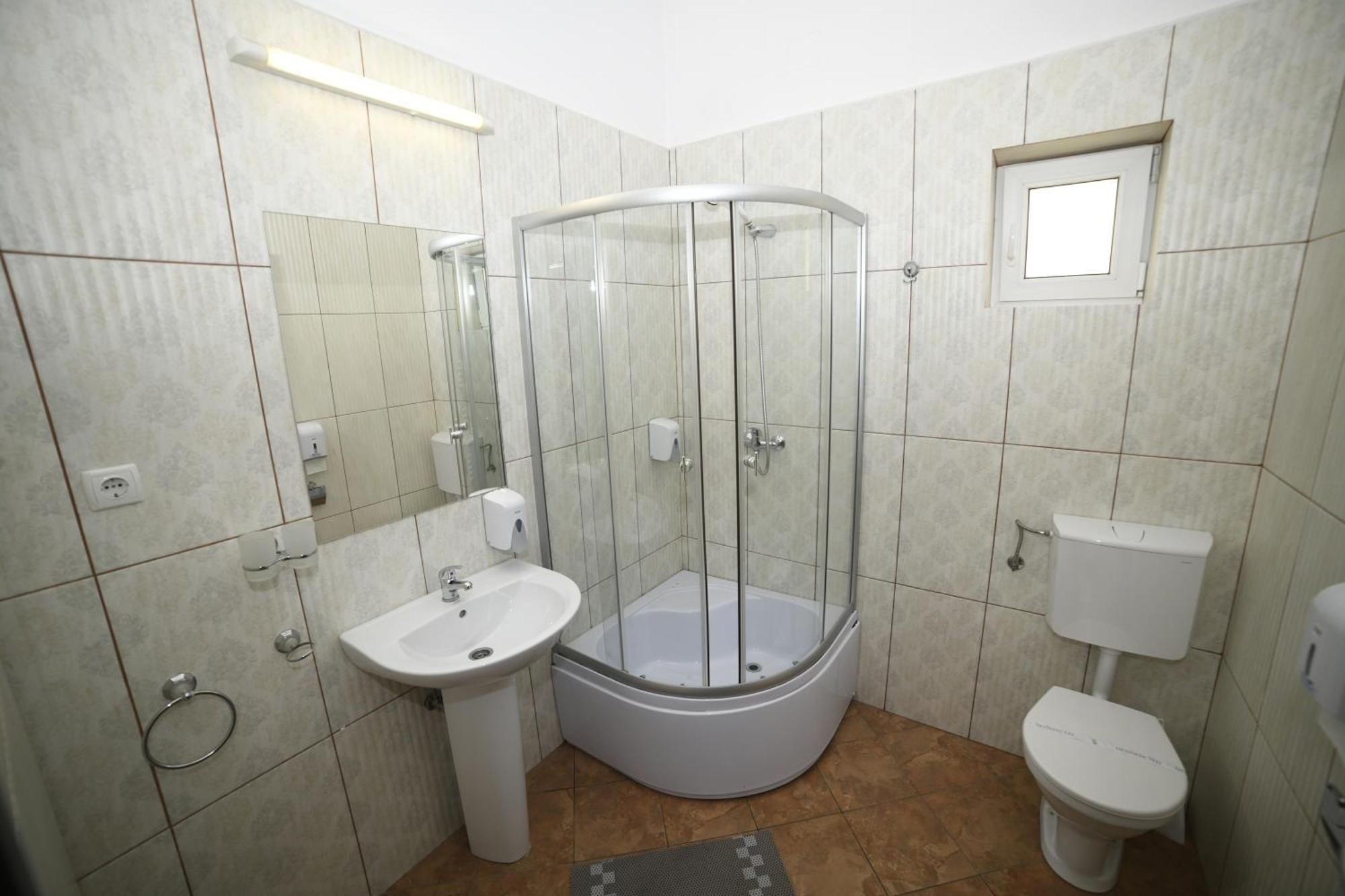 Pensiunea Zbor Cluj-Napoca Luaran gambar