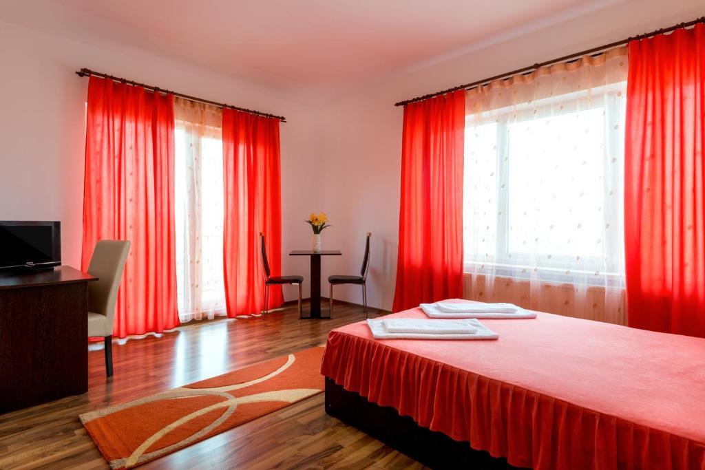 Pensiunea Zbor Cluj-Napoca Bilik gambar